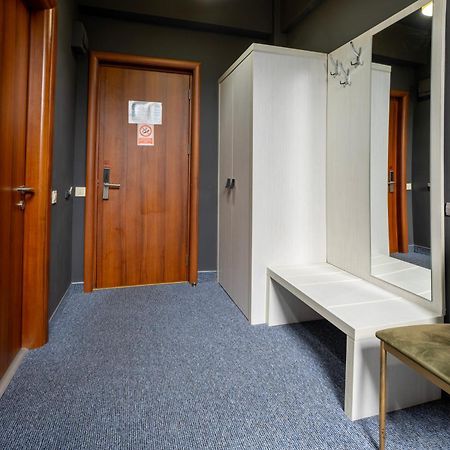Alex&George Boutique Hotel Cluj-Napoca Esterno foto