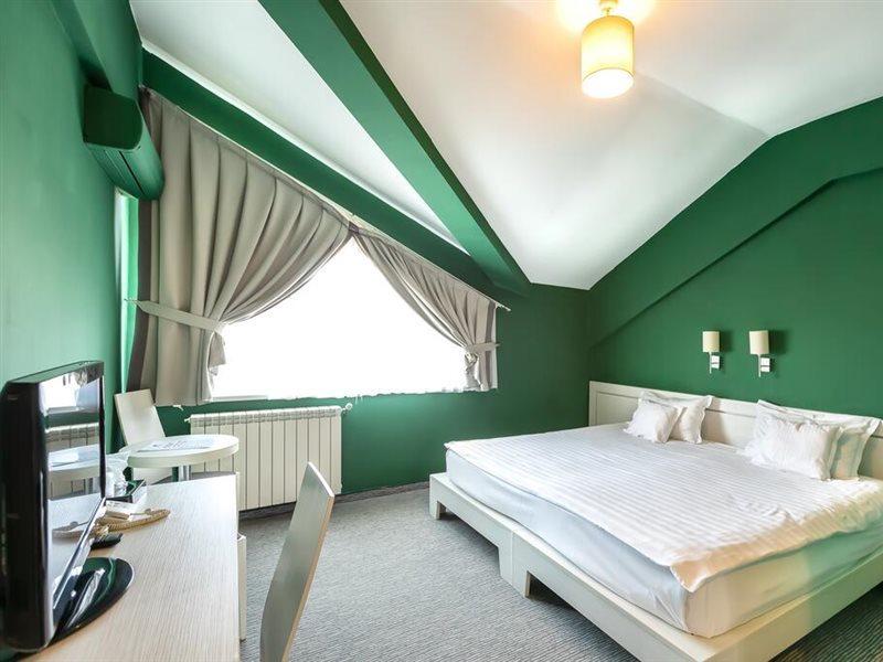 Alex&George Boutique Hotel Cluj-Napoca Esterno foto