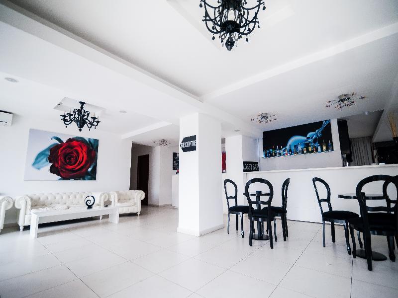 Alex&George Boutique Hotel Cluj-Napoca Esterno foto