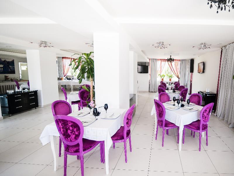 Alex&George Boutique Hotel Cluj-Napoca Esterno foto
