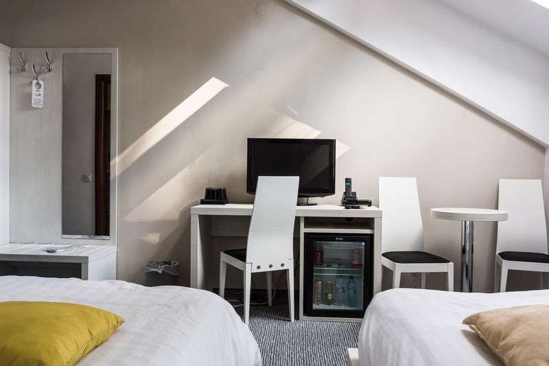 Alex&George Boutique Hotel Cluj-Napoca Esterno foto